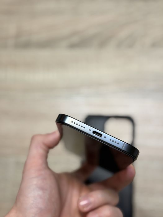 Iphone 16 ProMax 250 Gb Black Titanium ESim