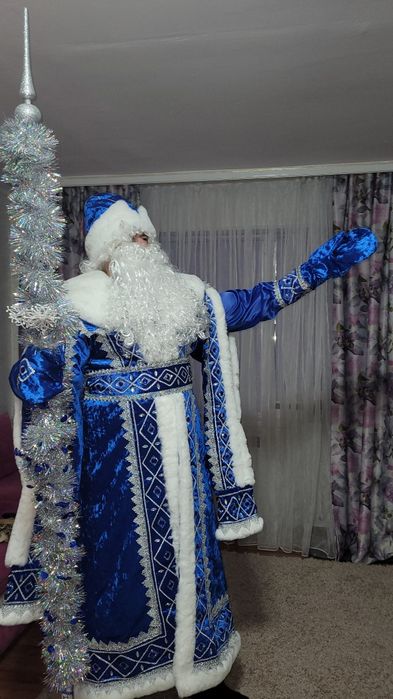 Аренда костюма Деда Мороза и Снегурочки