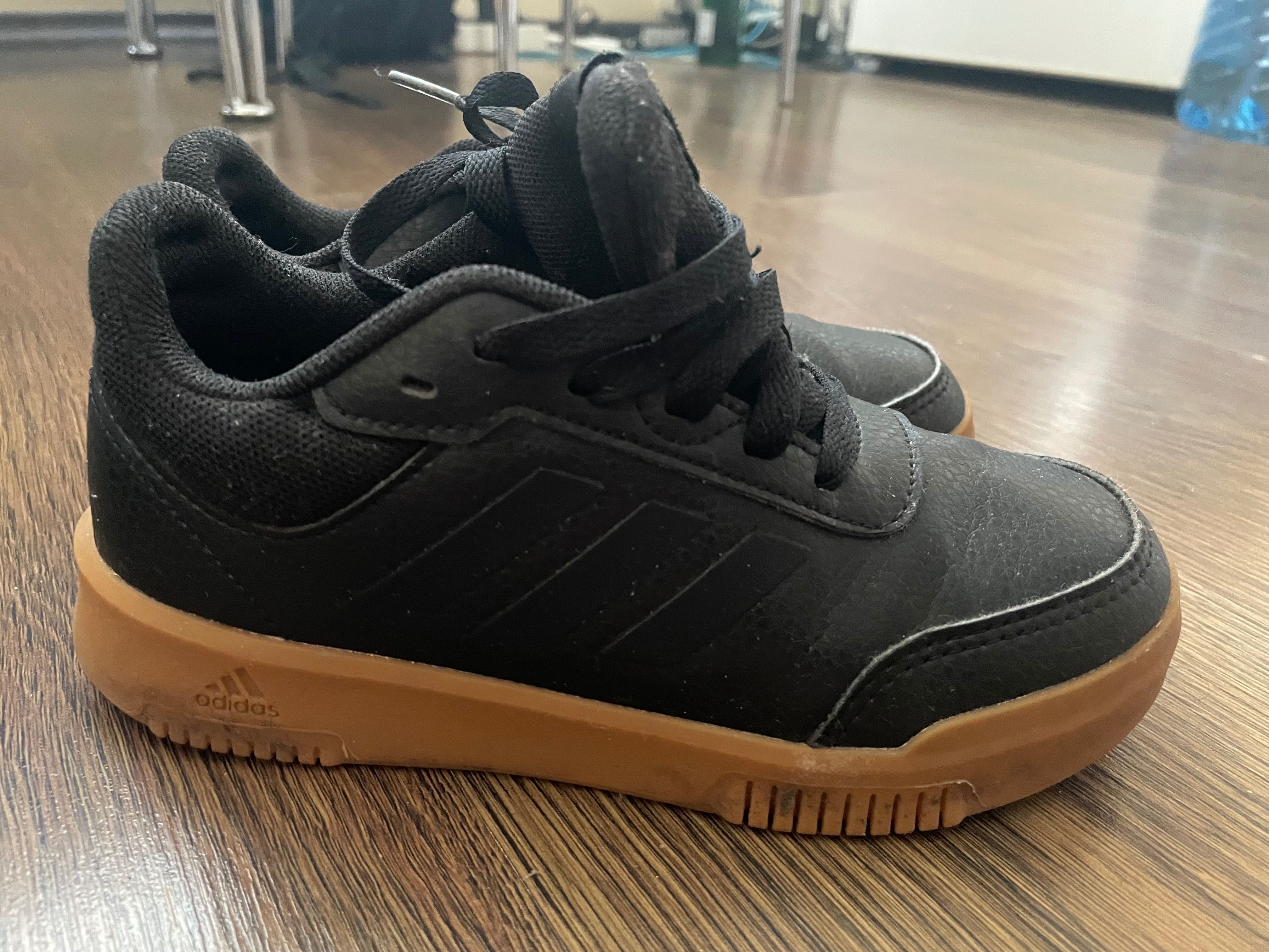 Кожени обувки Adidas размер 31 1/2