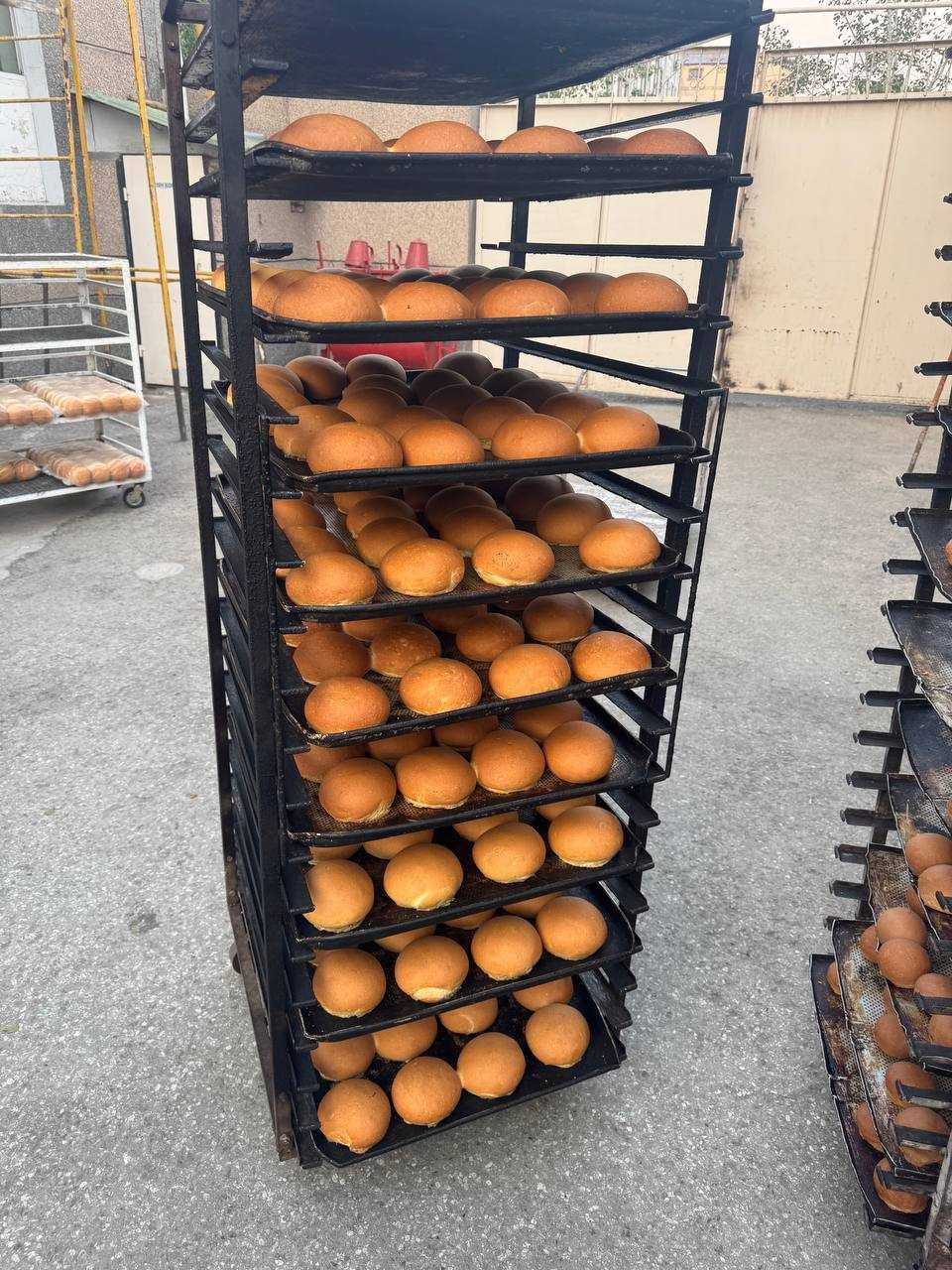 Non mahsulotlari: buhonka, gamburger, Hot-Dog — hammasi bizda bor!