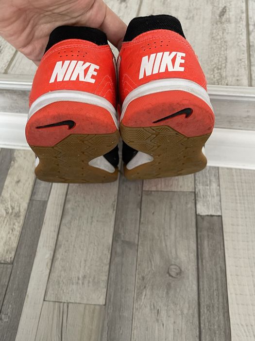 Adidas nike бутонки 36