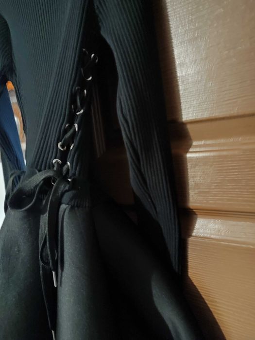 Сладка малка черна рокля