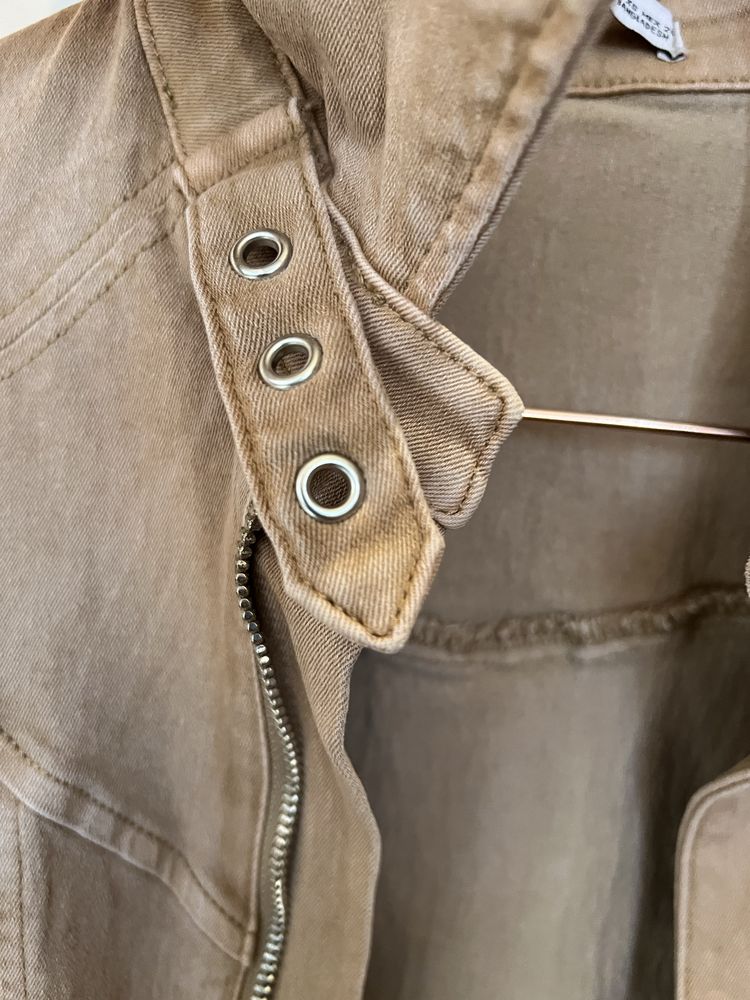 Дамско яке bershka