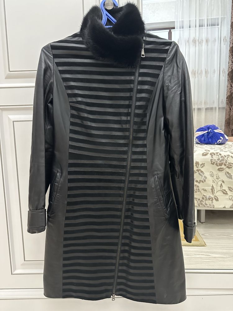 Продам женский осенний плащ