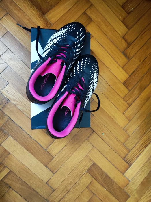 Pantofi sport Adidas Predator mărimea 36