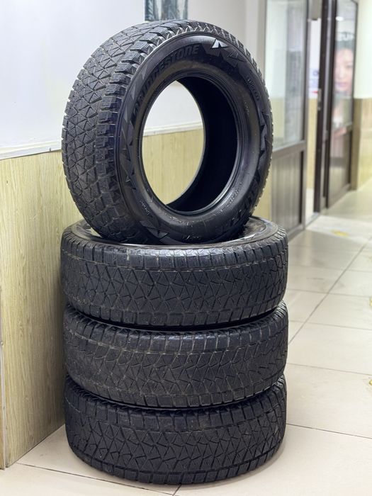 Шины bridgestone 265/65/17 4 шт