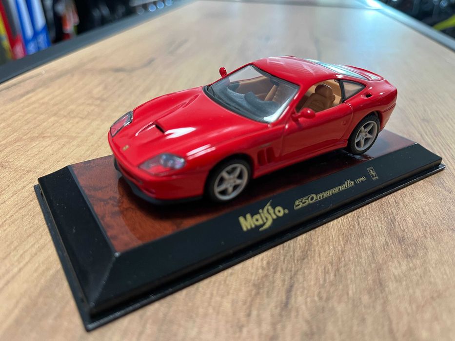 Метална колекционерска количкa REVELL FERARRI мащаб 1:43 ITALY