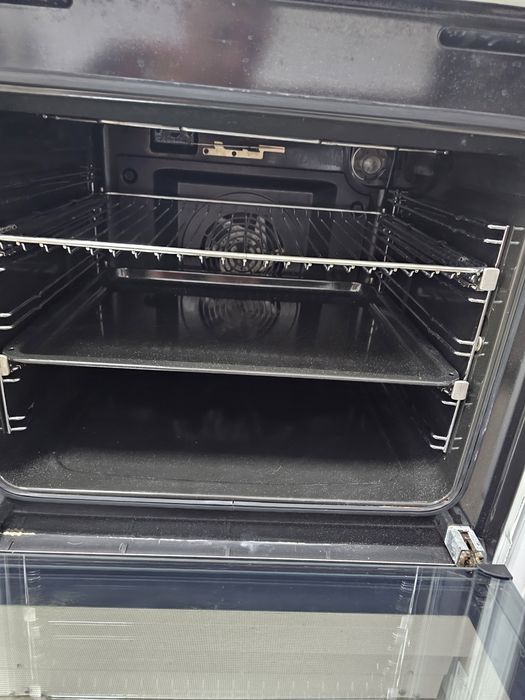 Свободностояща печка Voss Electrolux