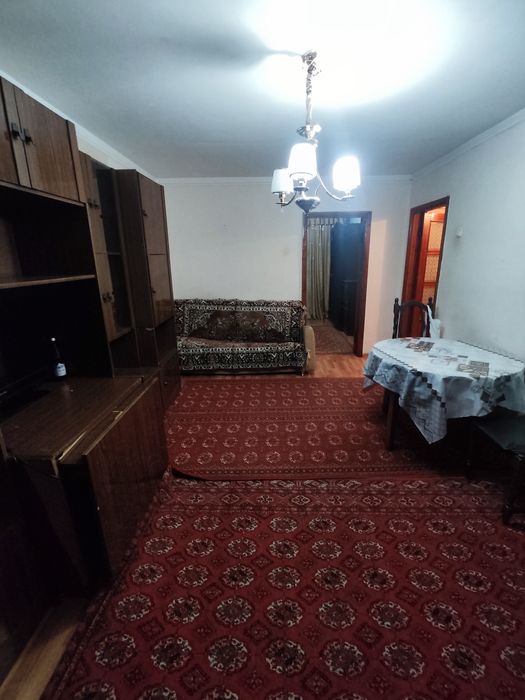 Сдаю в аренда квартира чилзр 8квартал  3комнат 2этаж орентир парус