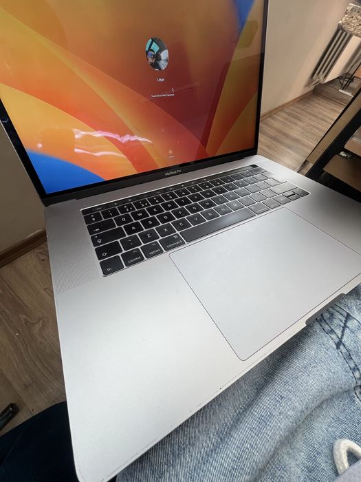 MacBook Pro 15 2018 УНИКАТ