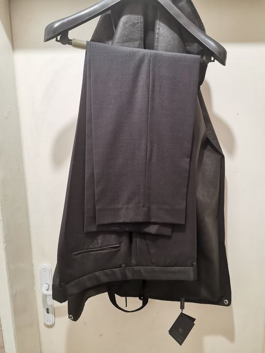 Костюм Andrews  - чисто нов