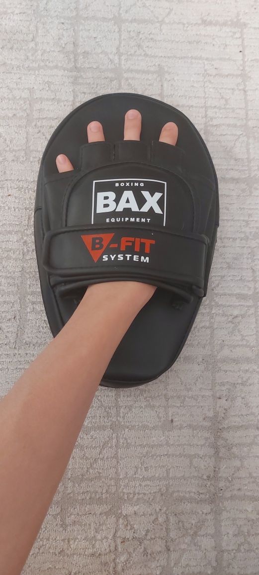 Боксерская лапа BAX