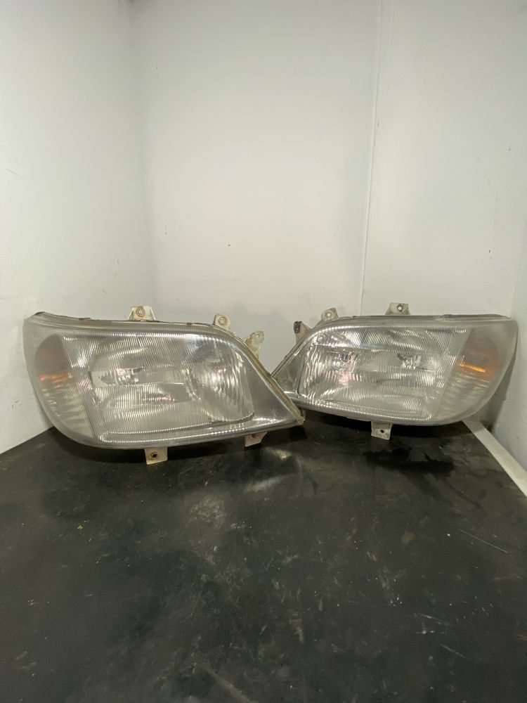 Far stanga fata Mercedes Sprinter2000-2006 / 313 316 2.7 cdi