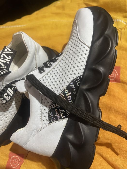 Спортно елегантни обувки