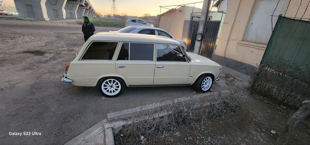 Ваз 2102 жигули 1982