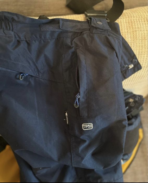 Costum ski / snowboard Trespass