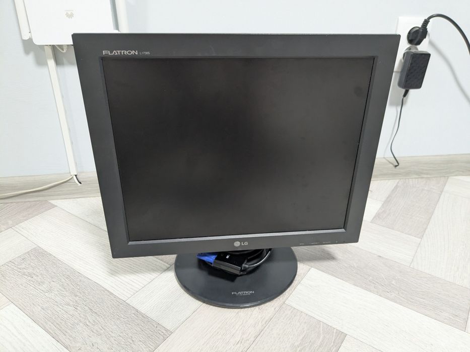 Монитор рабочий LG