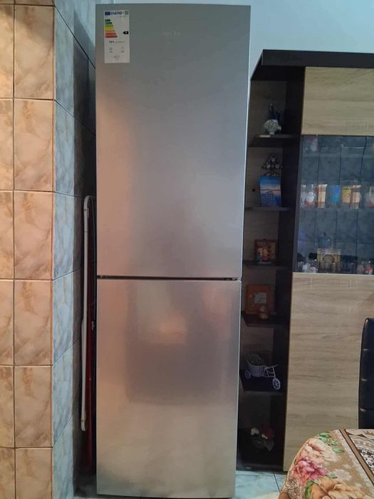 Vând combină frigorifică