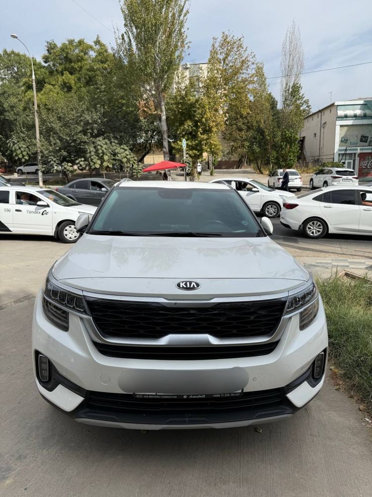 KIA Seltos Prestige – 2021 год выпуска Белый цвет