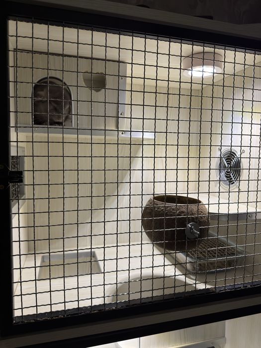 Клетка для шиншилл / витрина для шиншилл