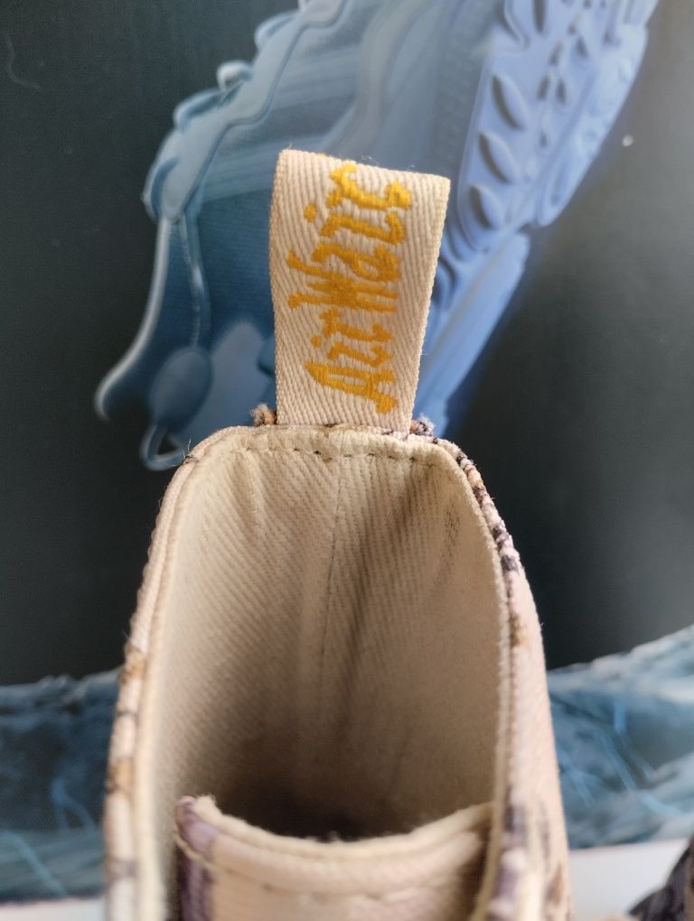 Намалени Dr. Martens Beckett Wild Rose Дамски Текстилни Боти Номе