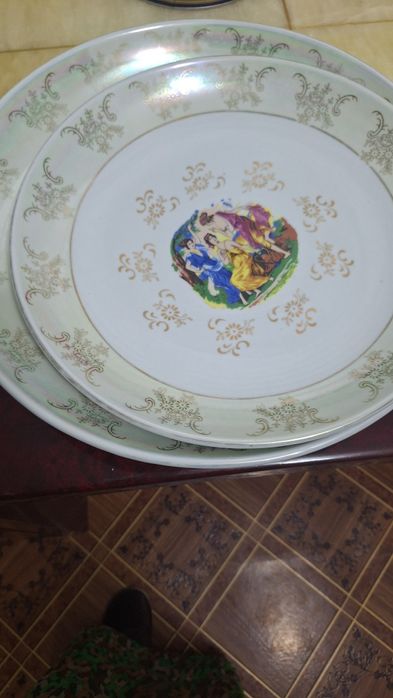 Продается блюдца Мадонна.