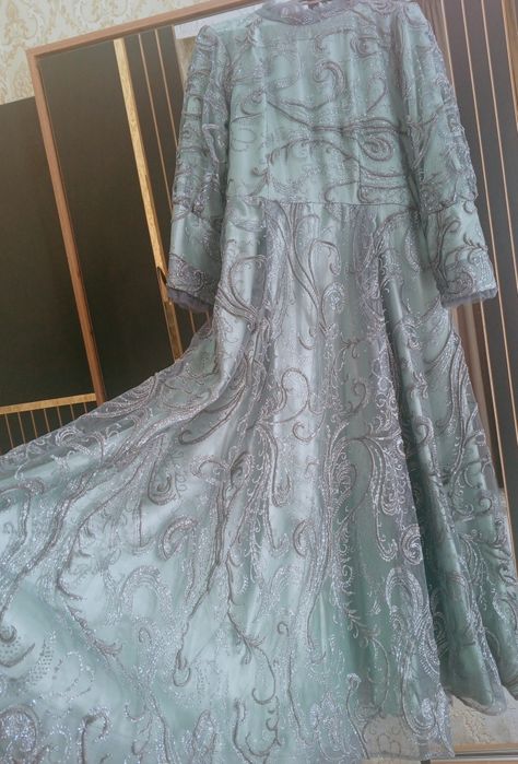 Balut rangli vicherni ayollar ko‘ylagi – naqshli, gipür qoplamali