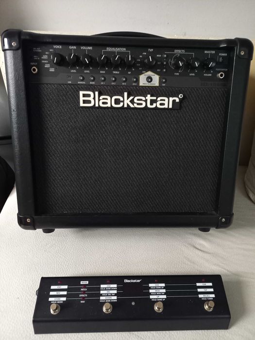 Blackstar ID15 TVP (True Valve Power) amp & FS-11 Footswitch