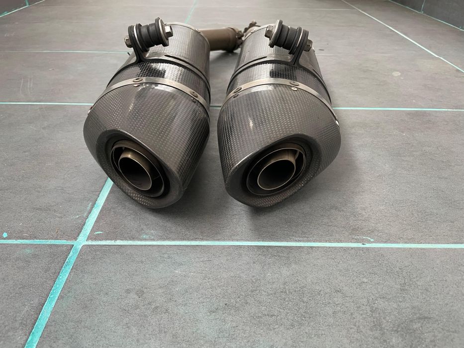 Tobe akrapovic yamaha r1 2007 2008