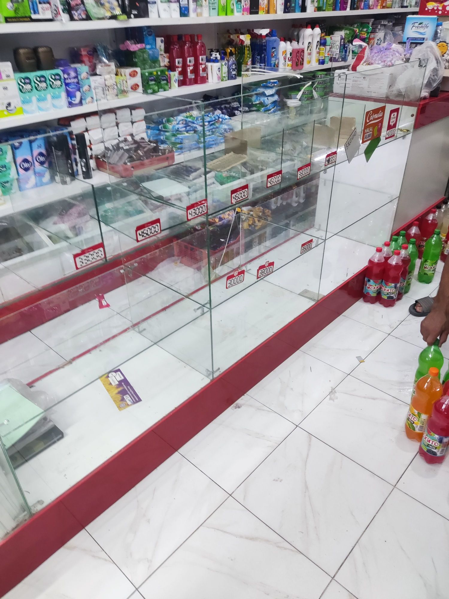 Oynali polka magazinlar uchun