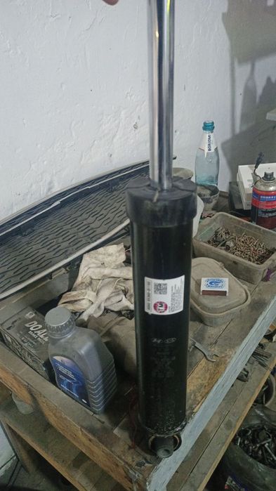 Сотилади  орка амартизатор