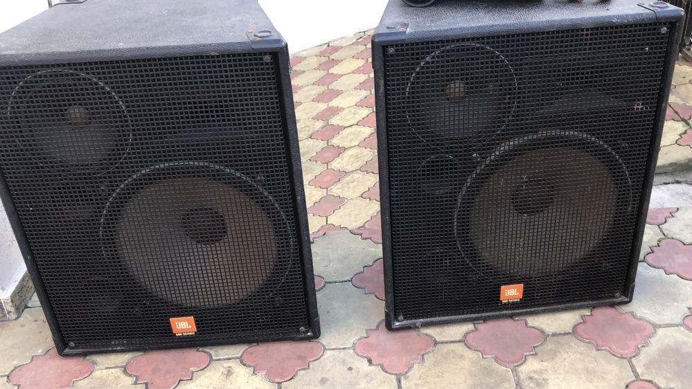 Vand boxe JBL originale USA 400 vati