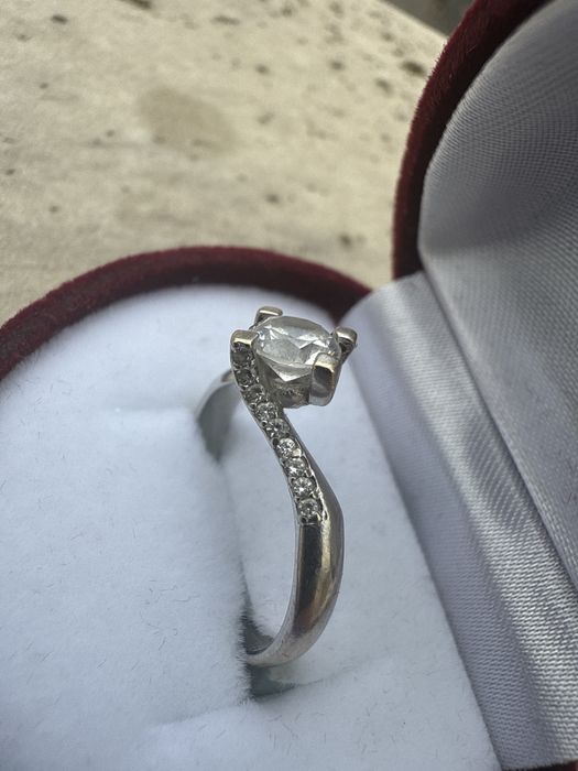 Годежен пръстен от бяло злато