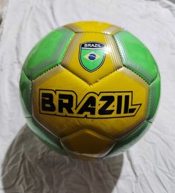 Футболна Топка BRAZIL Бразилия Цвят: Жълто/Зелен Код 24