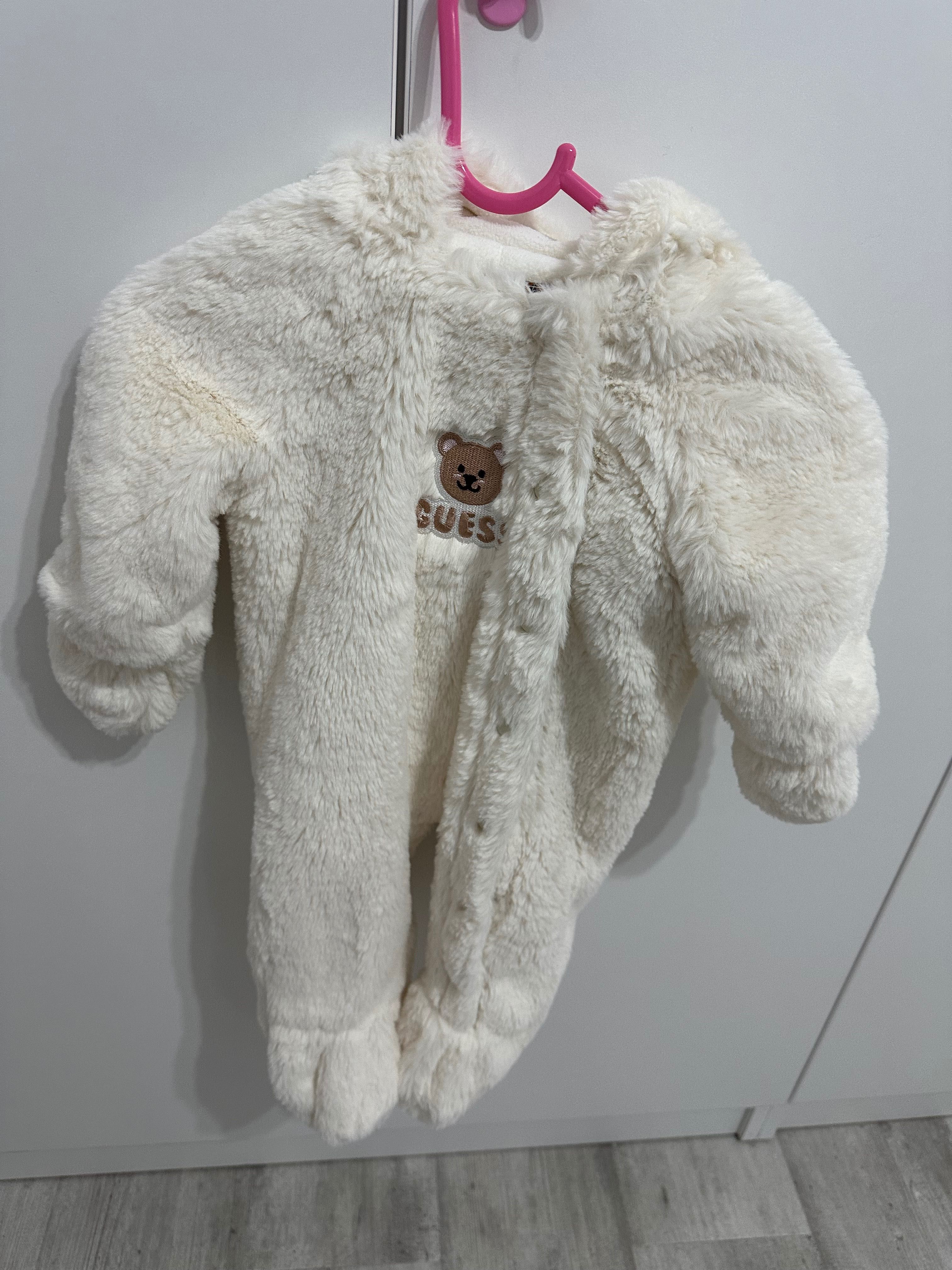 Пухкав космонавт Гес/ Guess