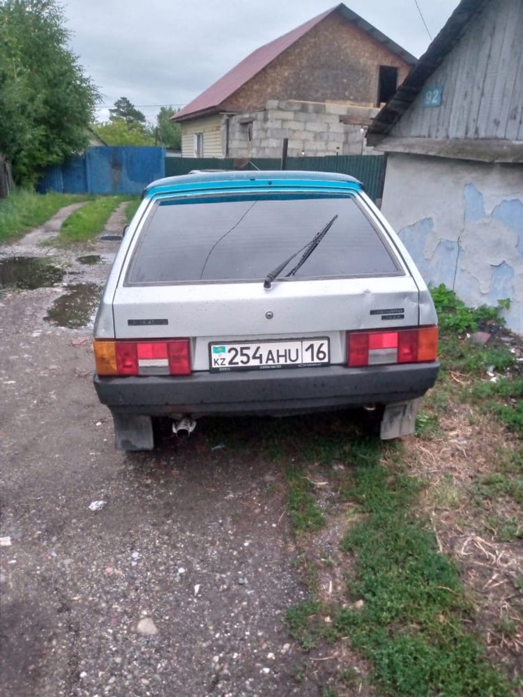 Продается машина 2108