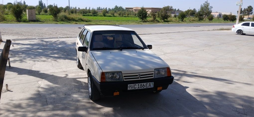 Лада 2109 сотилади