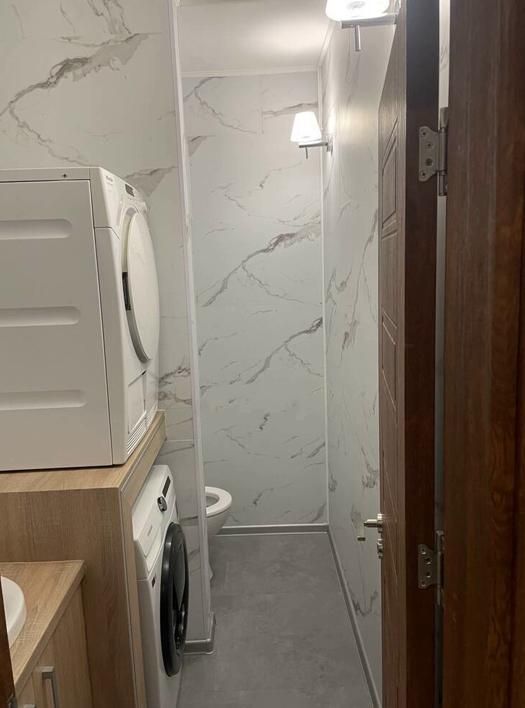 Дава се под наем Етаж от къща в Пловдив, Гагарин - 100 кв.м за 600 € - Снимка #9