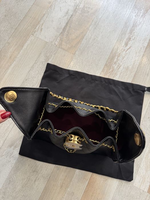 Chanel черна кожена чанта