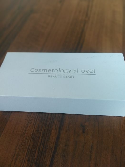 Ультразвуковой скрабер для очищения, увлажнения и лифтинга кожи лица