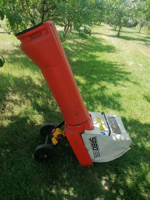 Tocator SABO , pentru  resturi vegetale , crengi , mere , sfecla