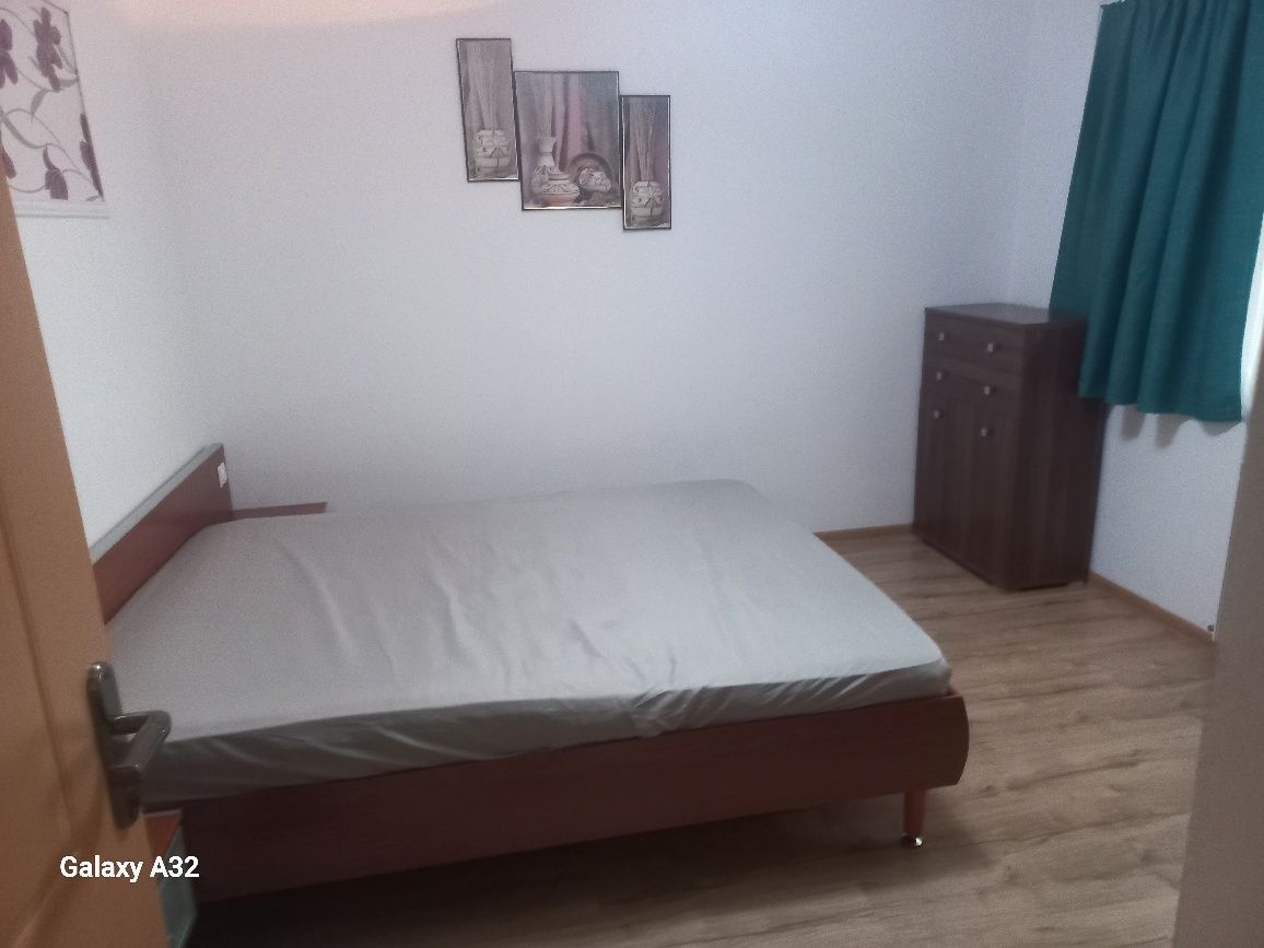 Proprietar închiriez apartament 3 cam.Otopeni central .