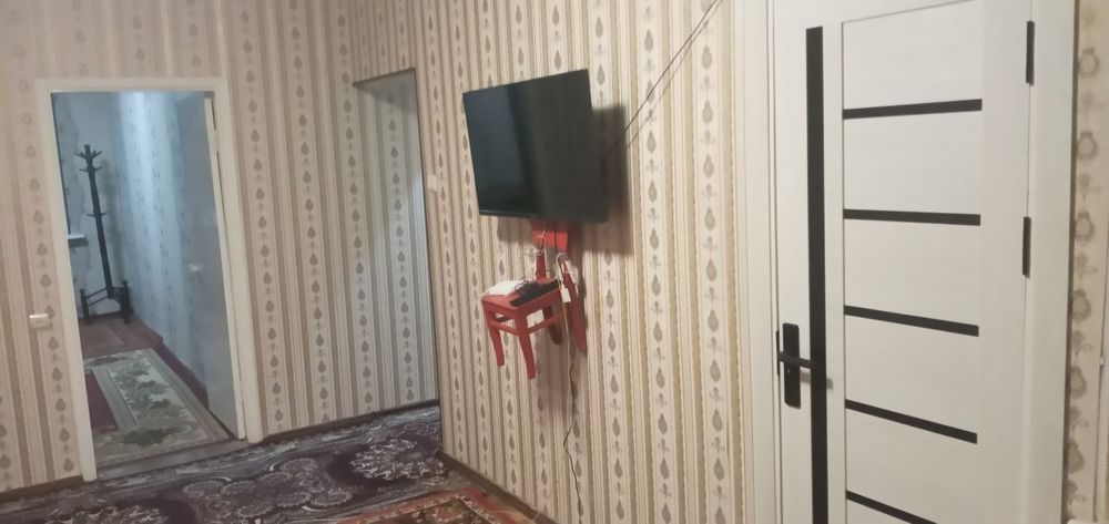 Yashnobod tumani 2 xona uy ijaraga beriladi 300 dollarga oilaga toza