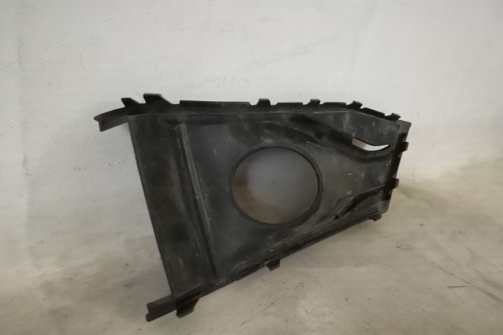 Ауди А4 / Audi A4 B9 8W0207682AR Оригинална лява решетка на проектора