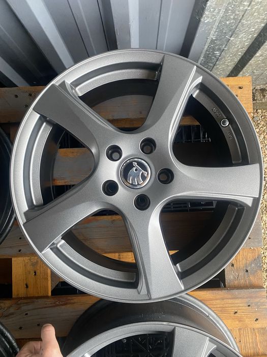 17 цола 5 х 112 мм Мерцедес , Ауди , Фолксваген , Шкода , Сеат ,  VW