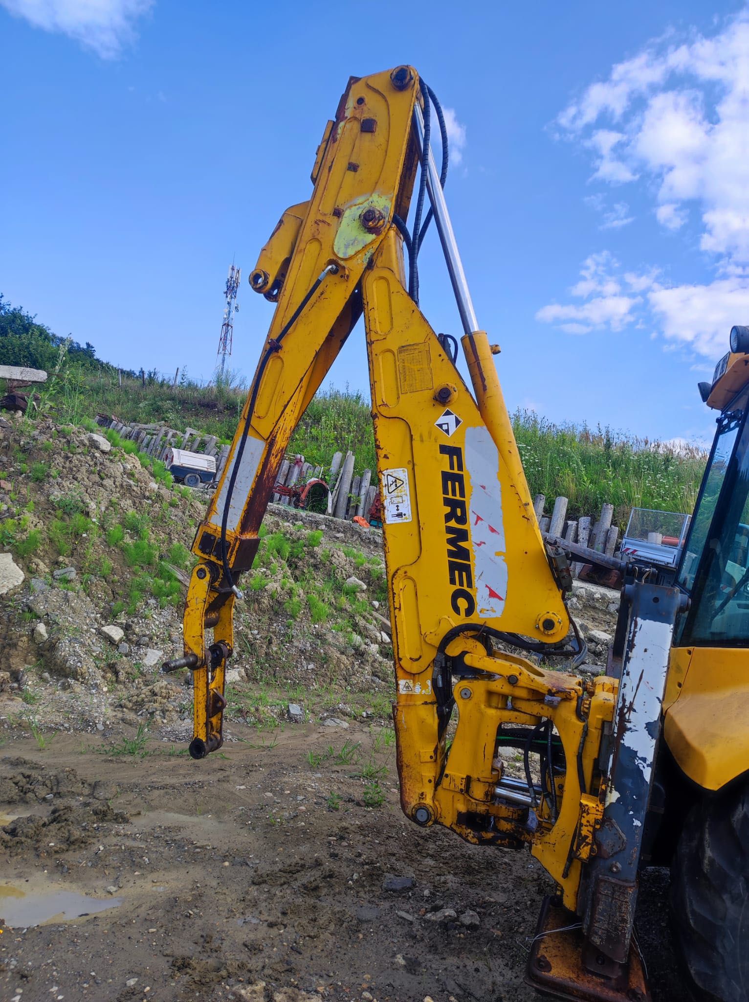 Dezmembrez Buldoexcavator Fermec 860 an  2001