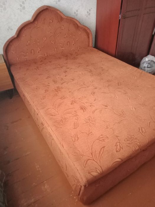 Продам 2х спальную кровать вид как у новаи