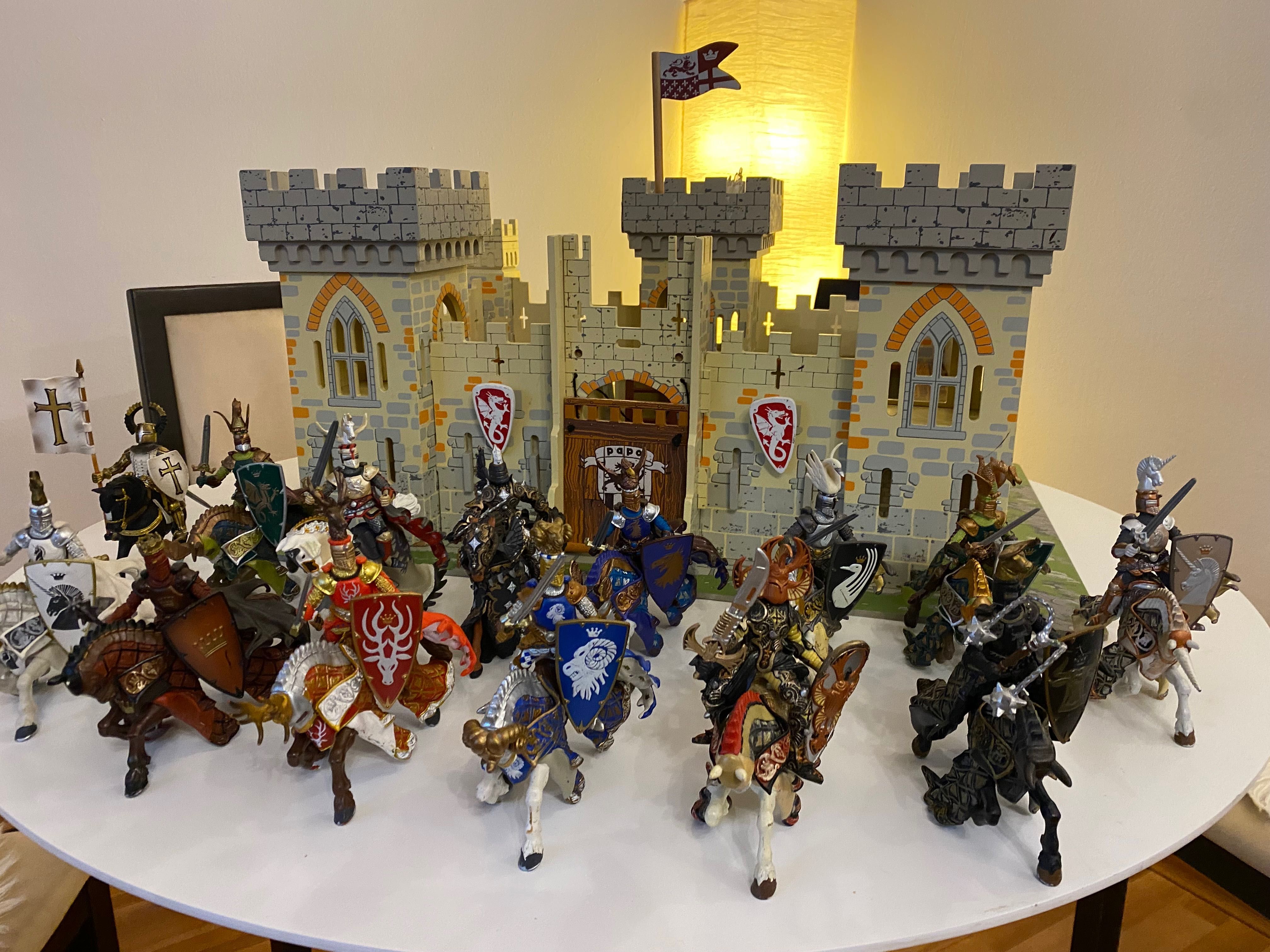 Castele si figurine  papo si Schleich