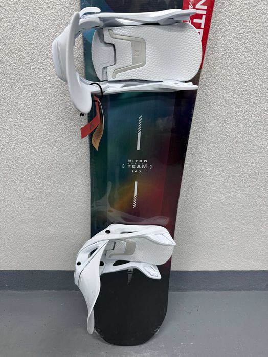 placa noua snowboard nitro future team L147cm