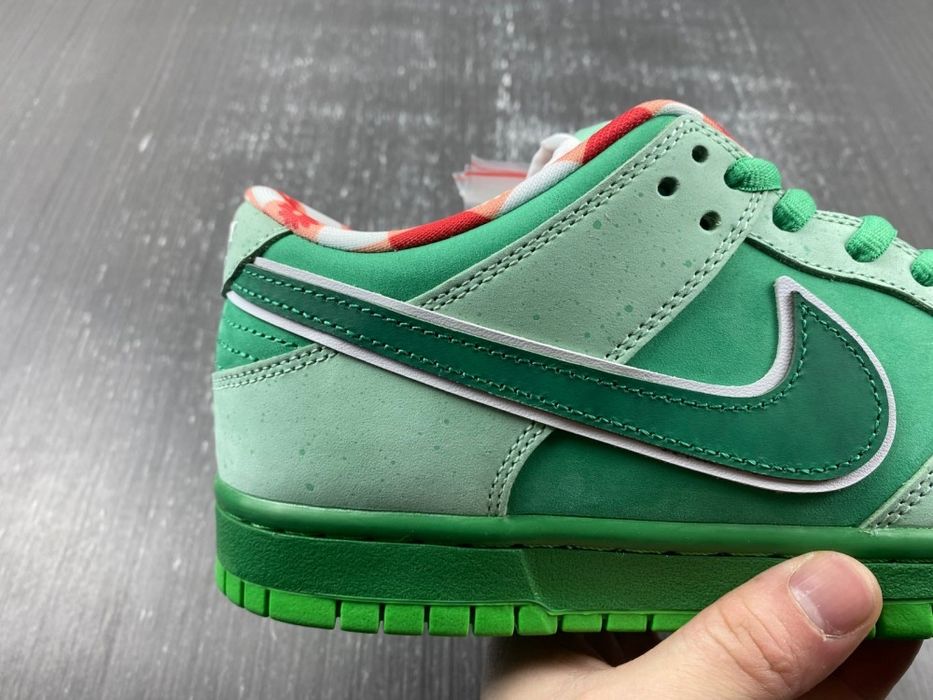 Nike SB Dunk Low Green Lobster